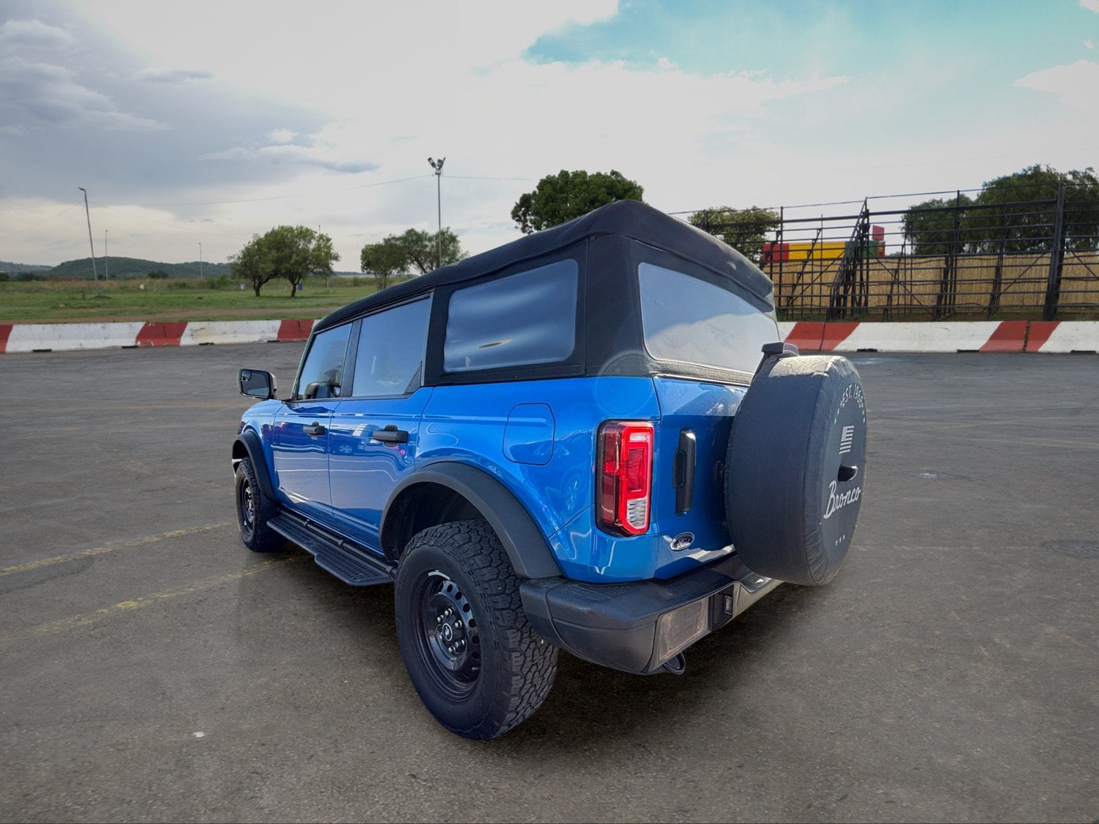 2022 Ford Bronco Base
