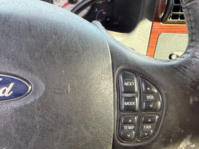 2005 Ford Super Duty F-350 DRW XL