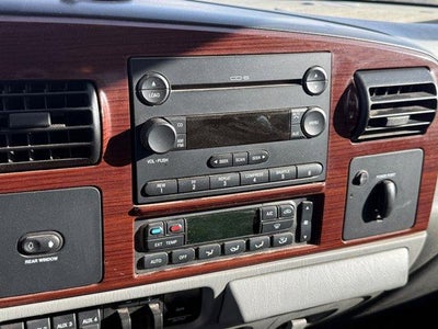 2005 Ford Super Duty F-350 DRW XL