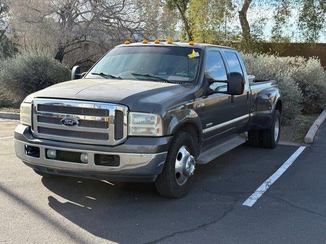 2005 Ford Super Duty F-350 DRW XL