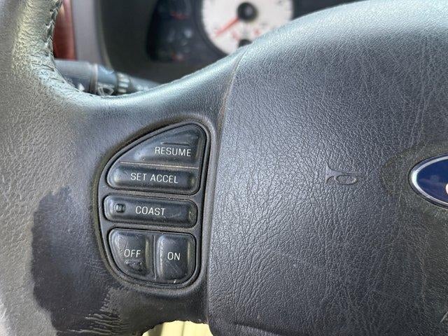 2005 Ford Super Duty F-350 DRW XL