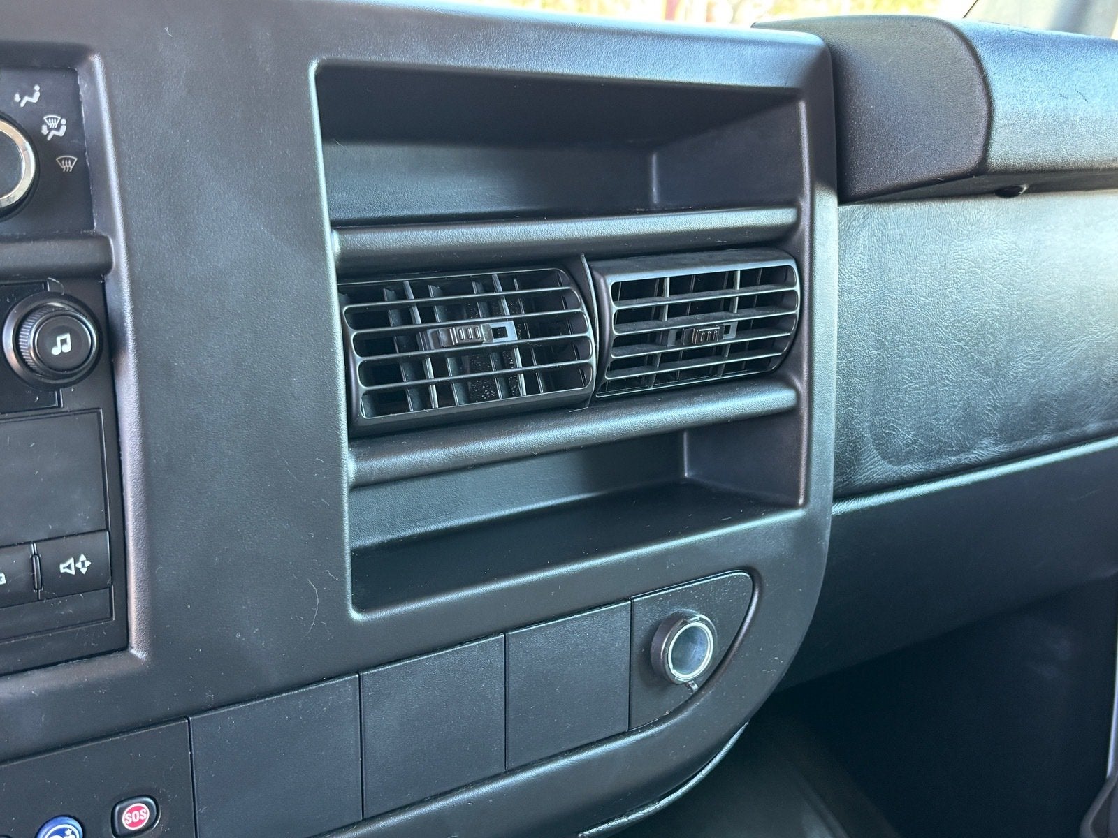 2013 Chevrolet Express Passenger 2500 LT