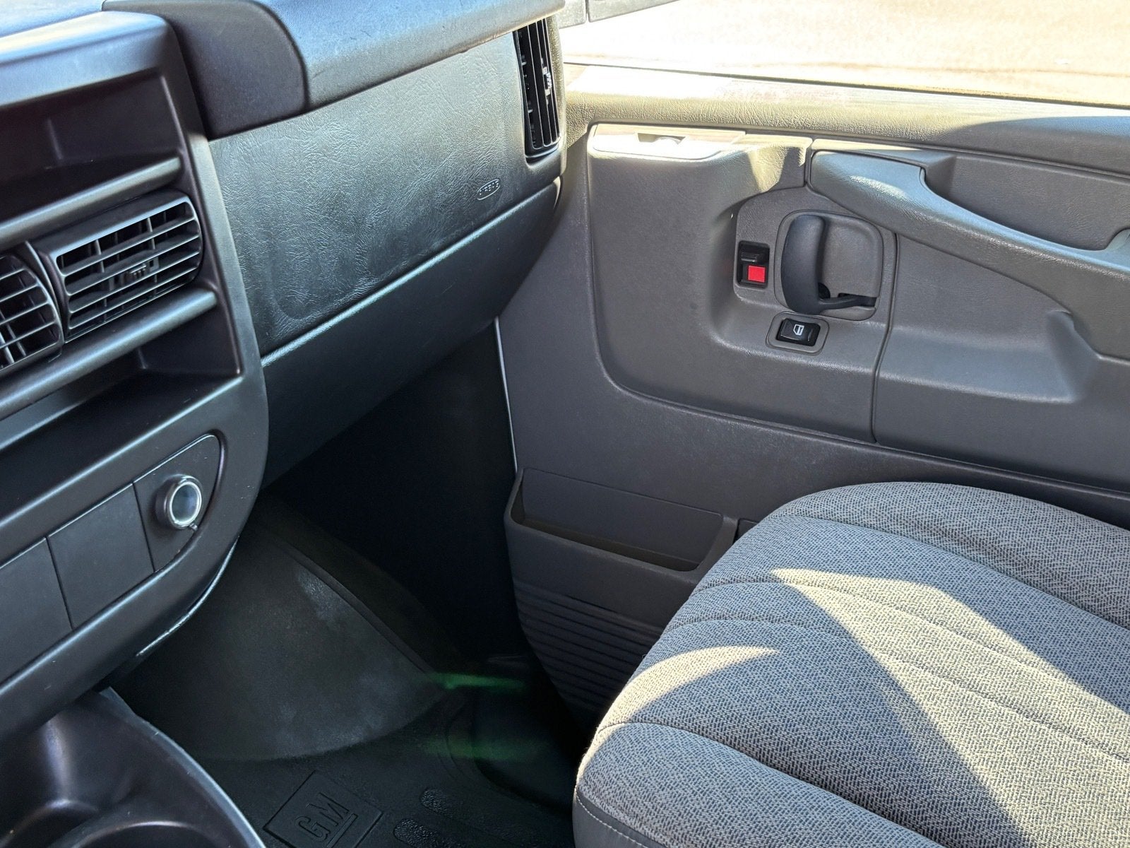 2013 Chevrolet Express Passenger 2500 LT
