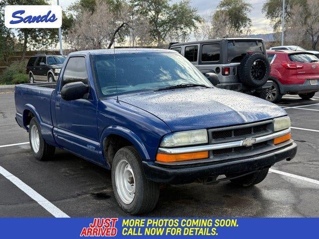 2002 Chevrolet S10 Base
