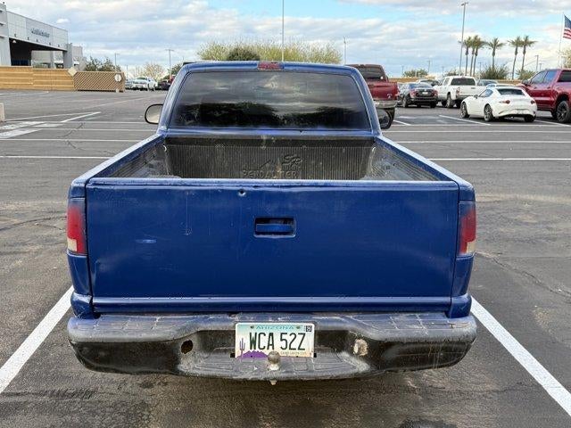 2002 Chevrolet S10 Base