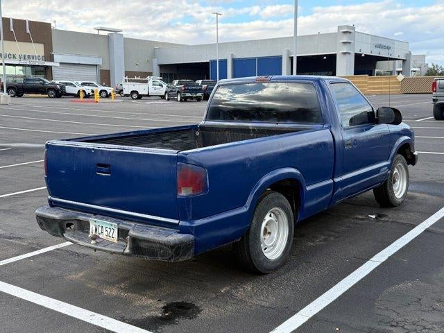 2002 Chevrolet S10 Base