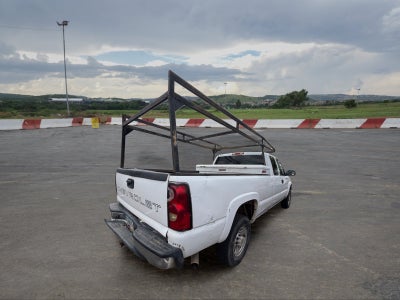 2004 Chevrolet Silverado 2500 HD LS
