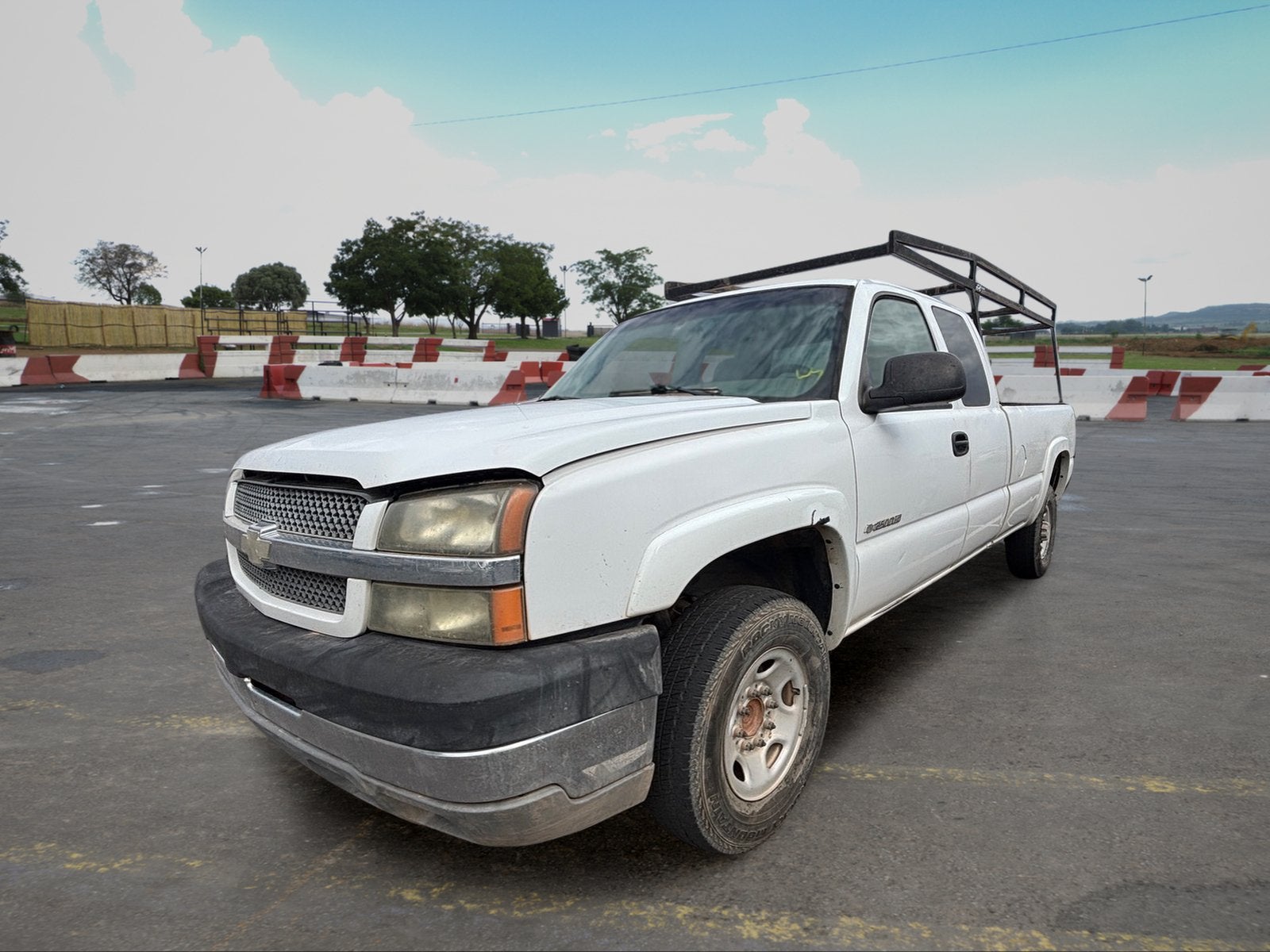 2004 Chevrolet Silverado 2500 HD LS