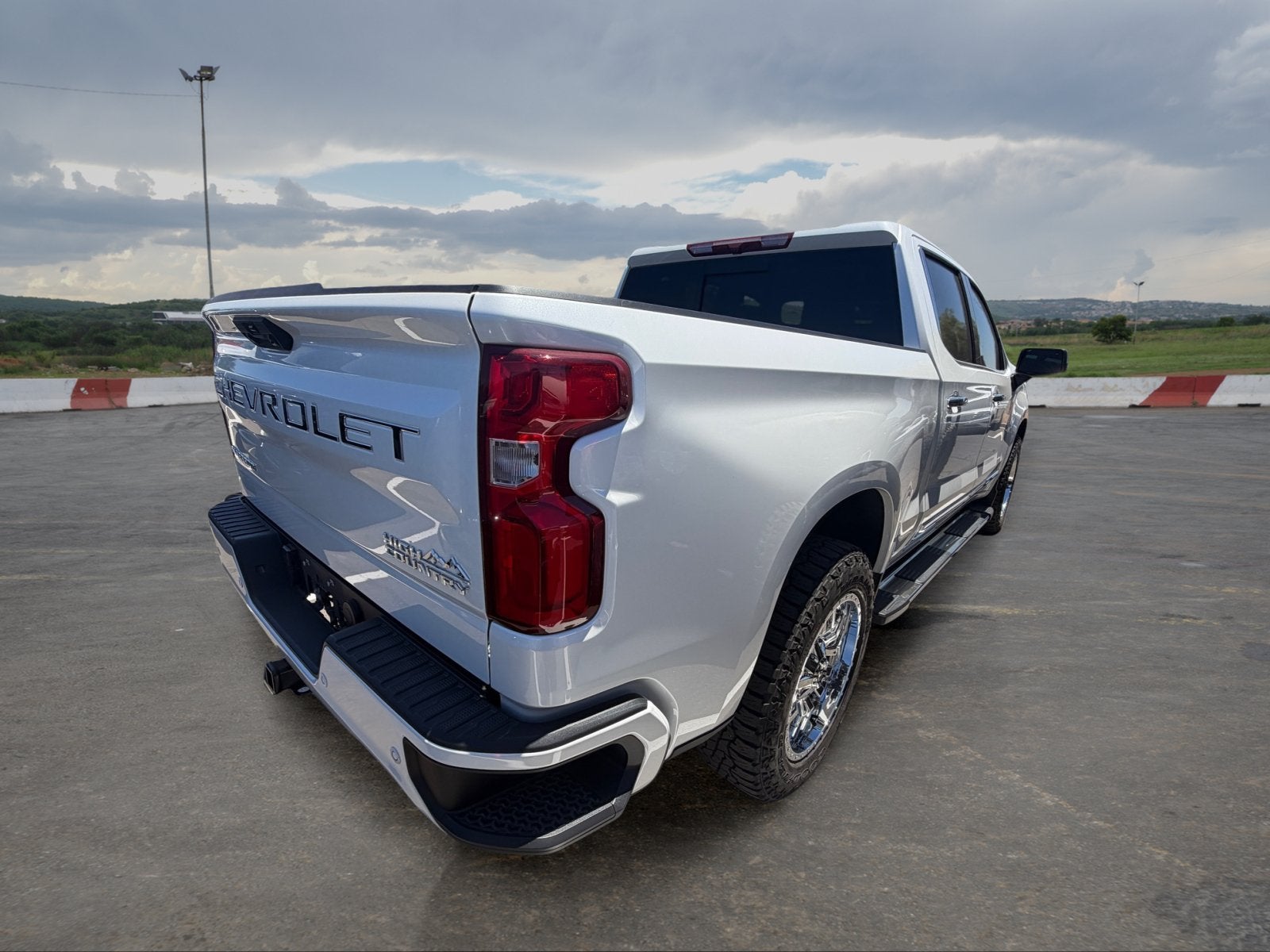 2023 Chevrolet Silverado 1500 High Country