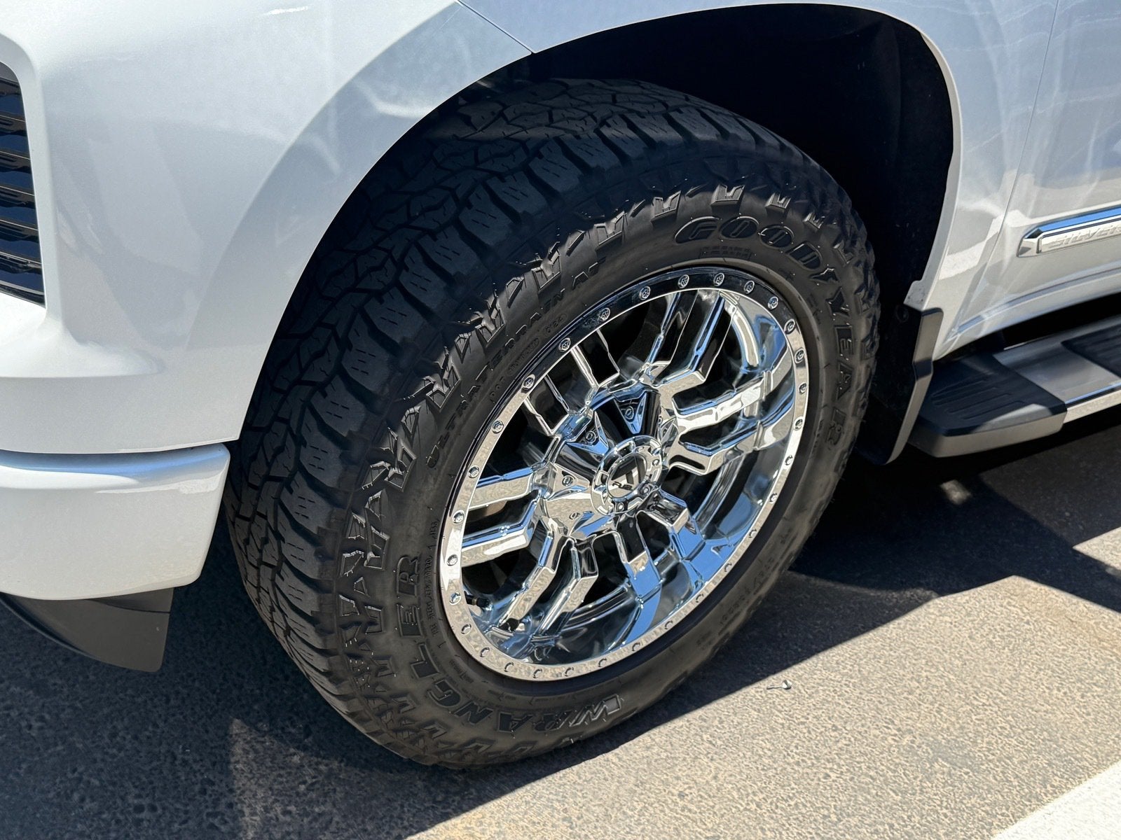2023 Chevrolet Silverado 1500 High Country