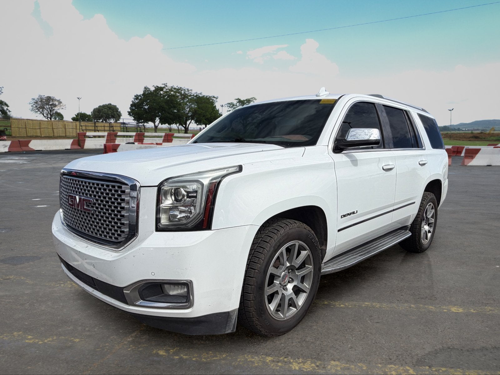 2016 GMC Yukon Base
