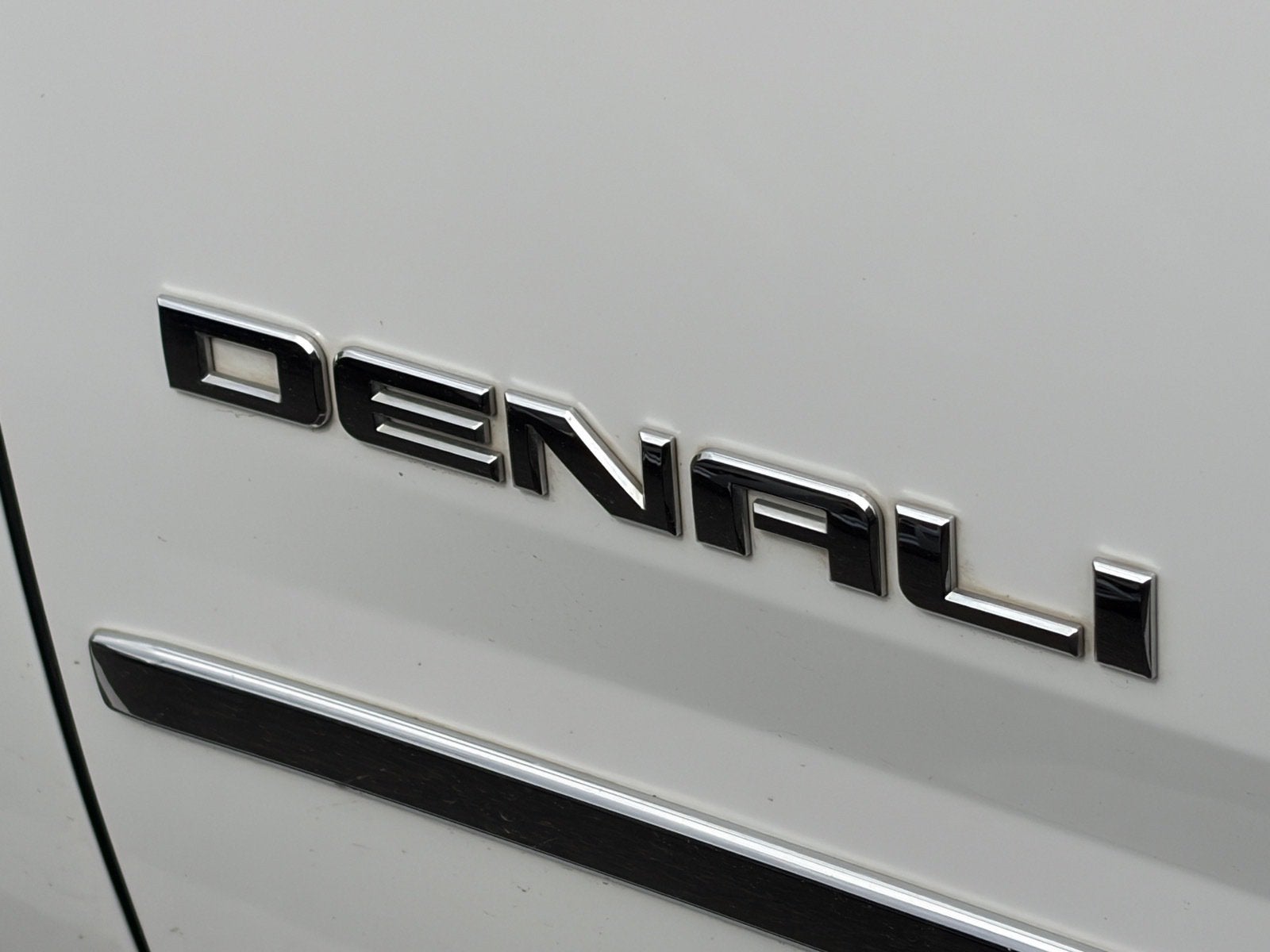 2016 GMC Yukon Base