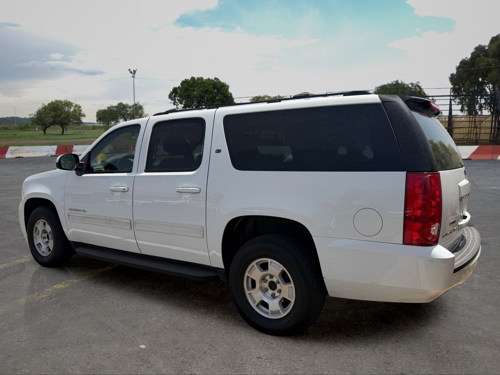 2013 GMC Yukon XL SLE