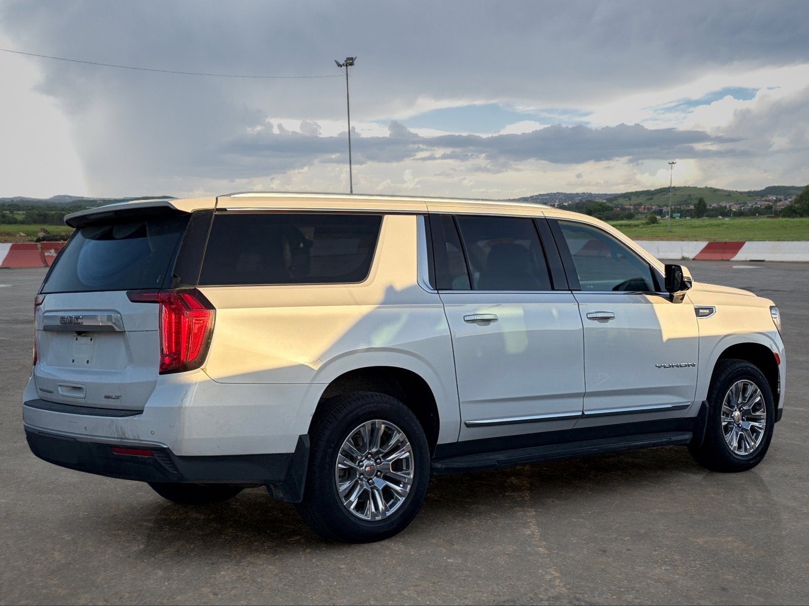 2024 GMC Yukon XL SLT