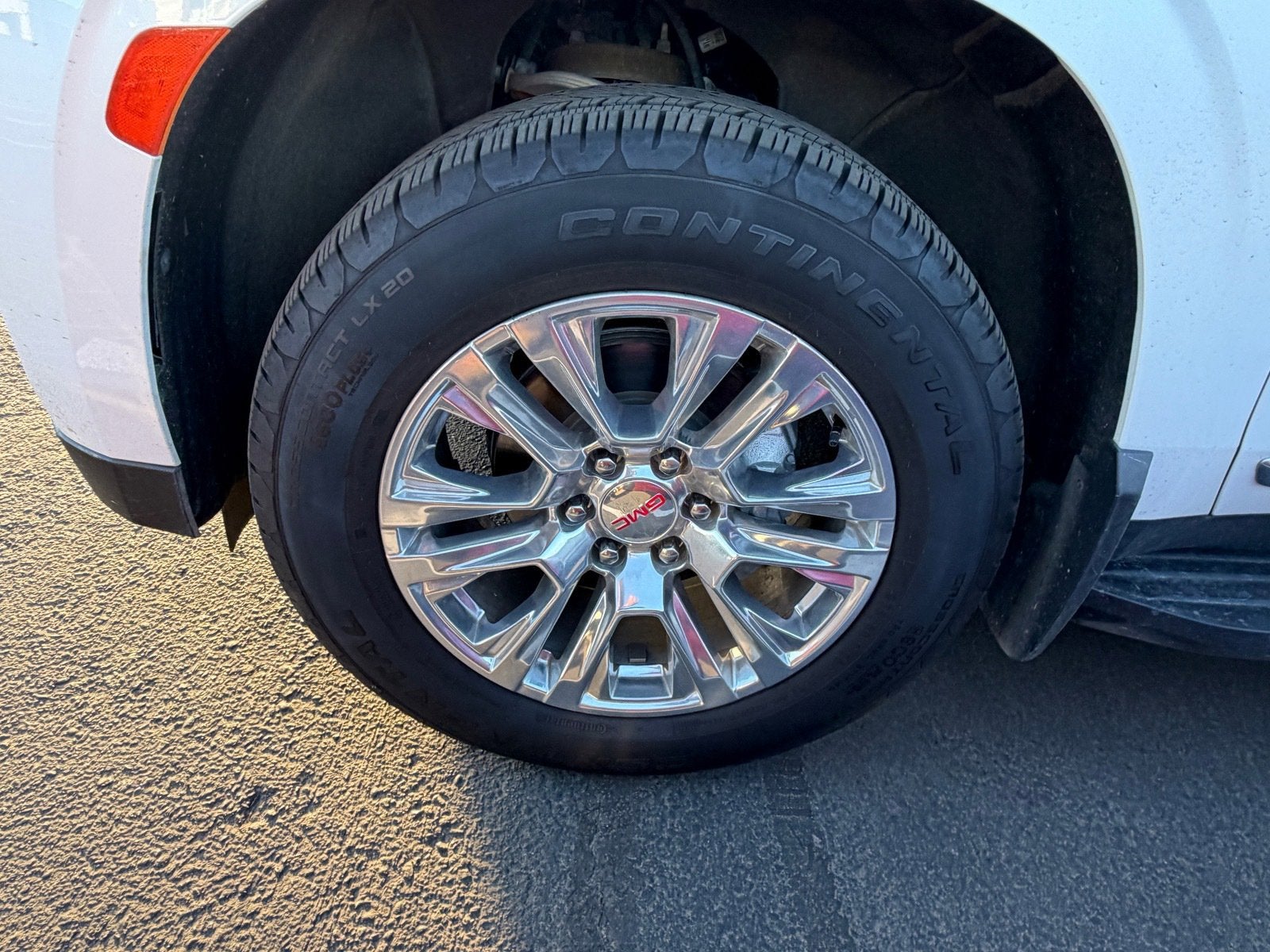 2024 GMC Yukon XL SLT