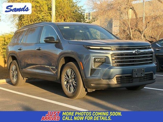2024 Chevrolet Traverse LT