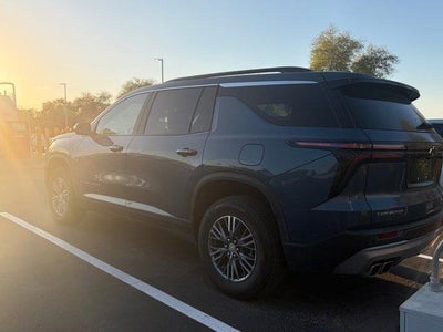 2024 Chevrolet Traverse LT