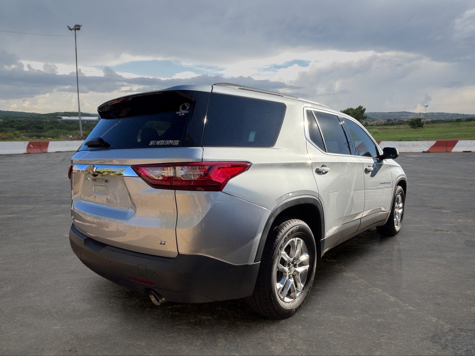 2021 Chevrolet Traverse LT Cloth