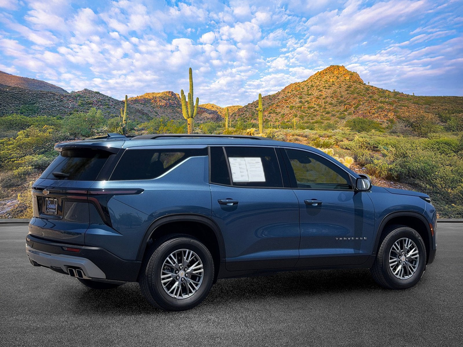 2025 Chevrolet Traverse LT