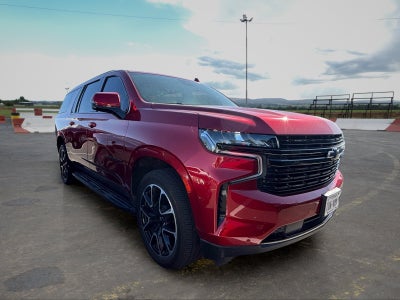 2023 Chevrolet Suburban RST