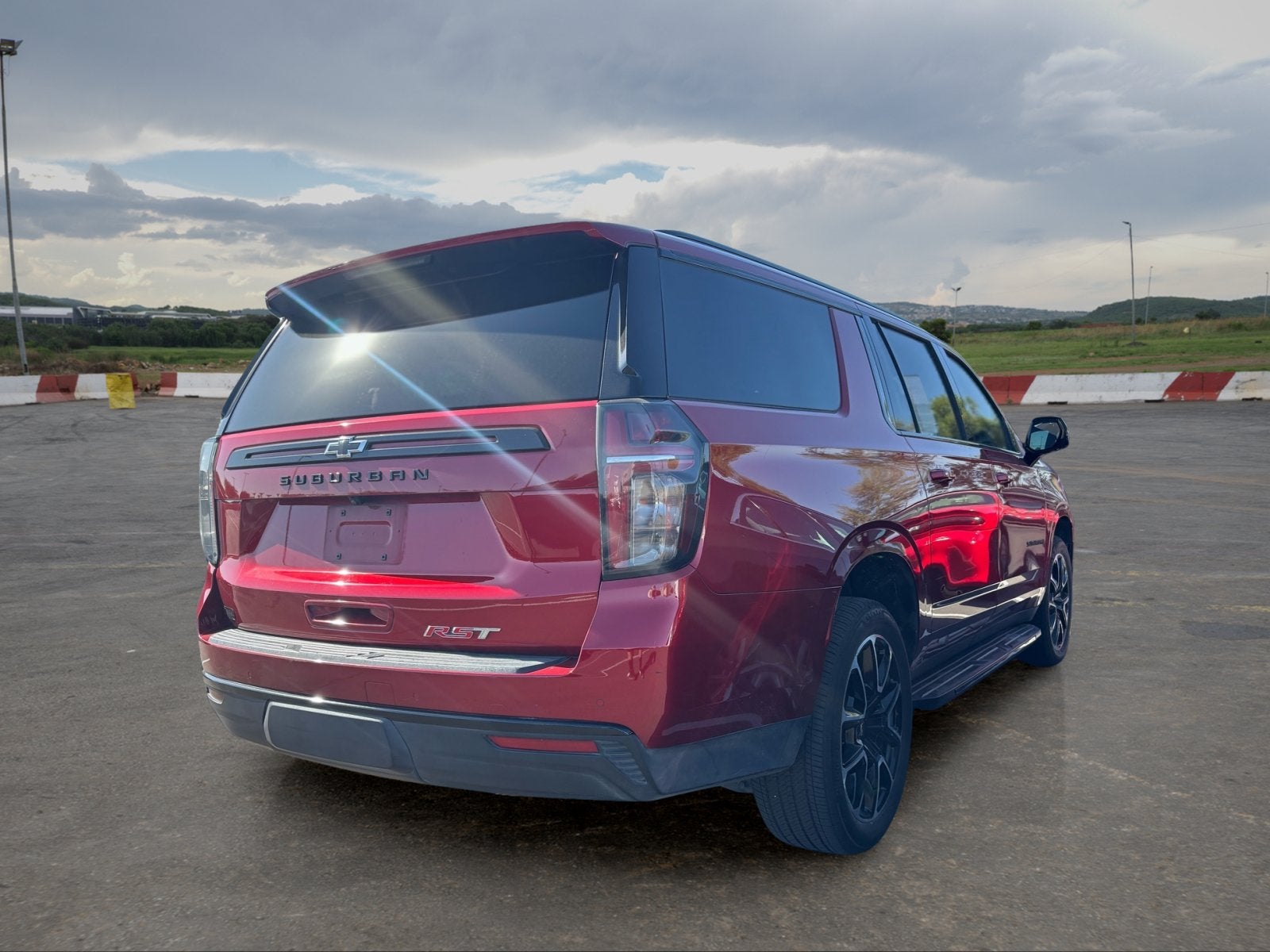 2023 Chevrolet Suburban RST