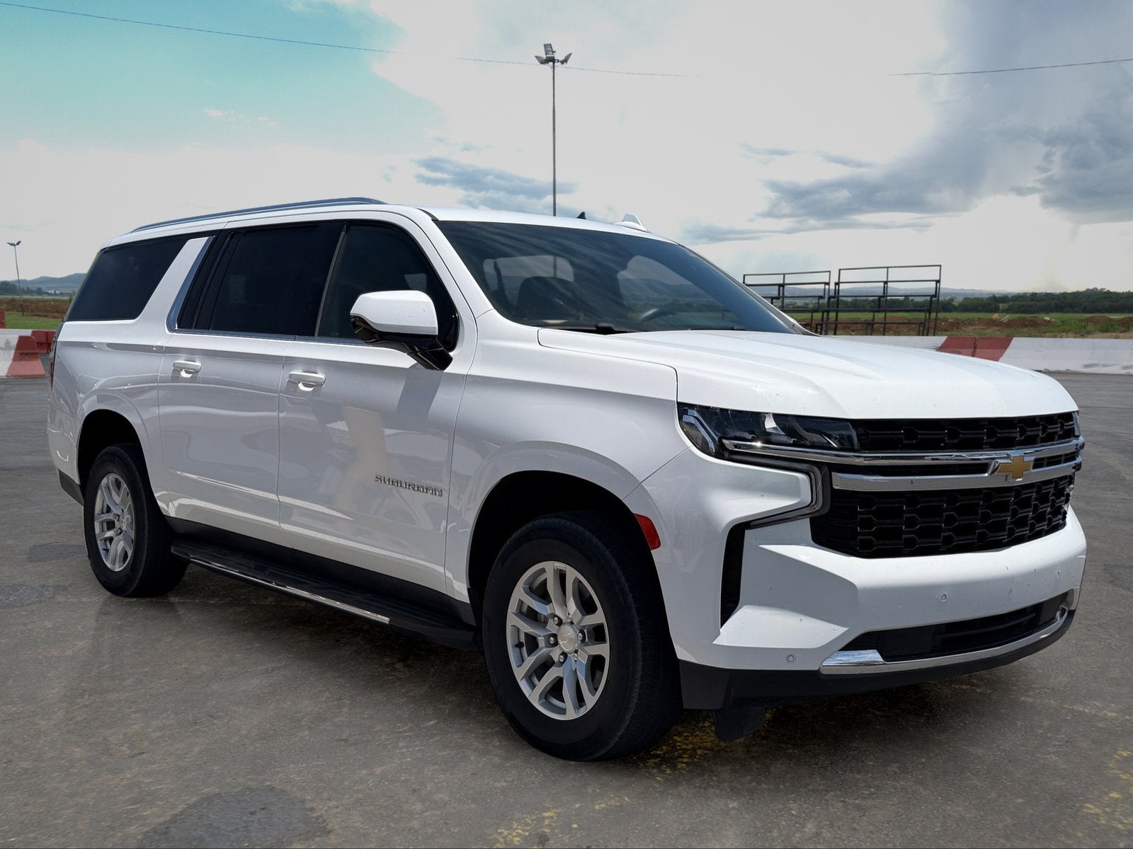 2023 Chevrolet Suburban LS