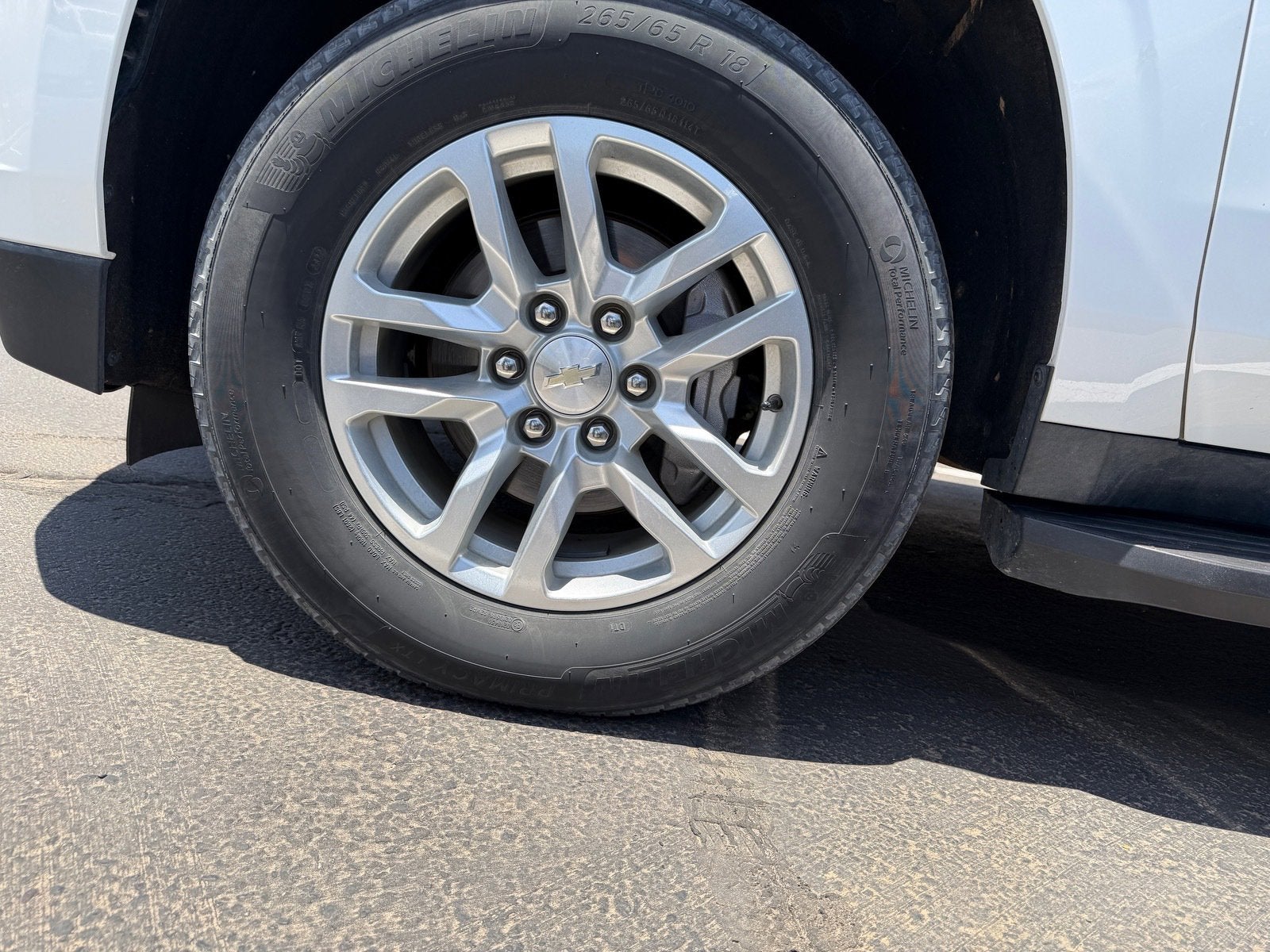 2023 Chevrolet Suburban LS
