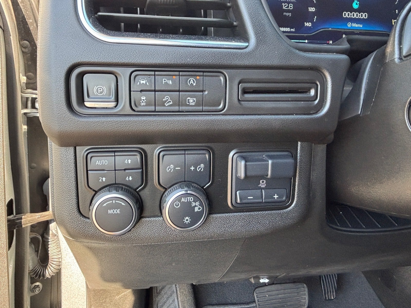 2023 Chevrolet Suburban Z71
