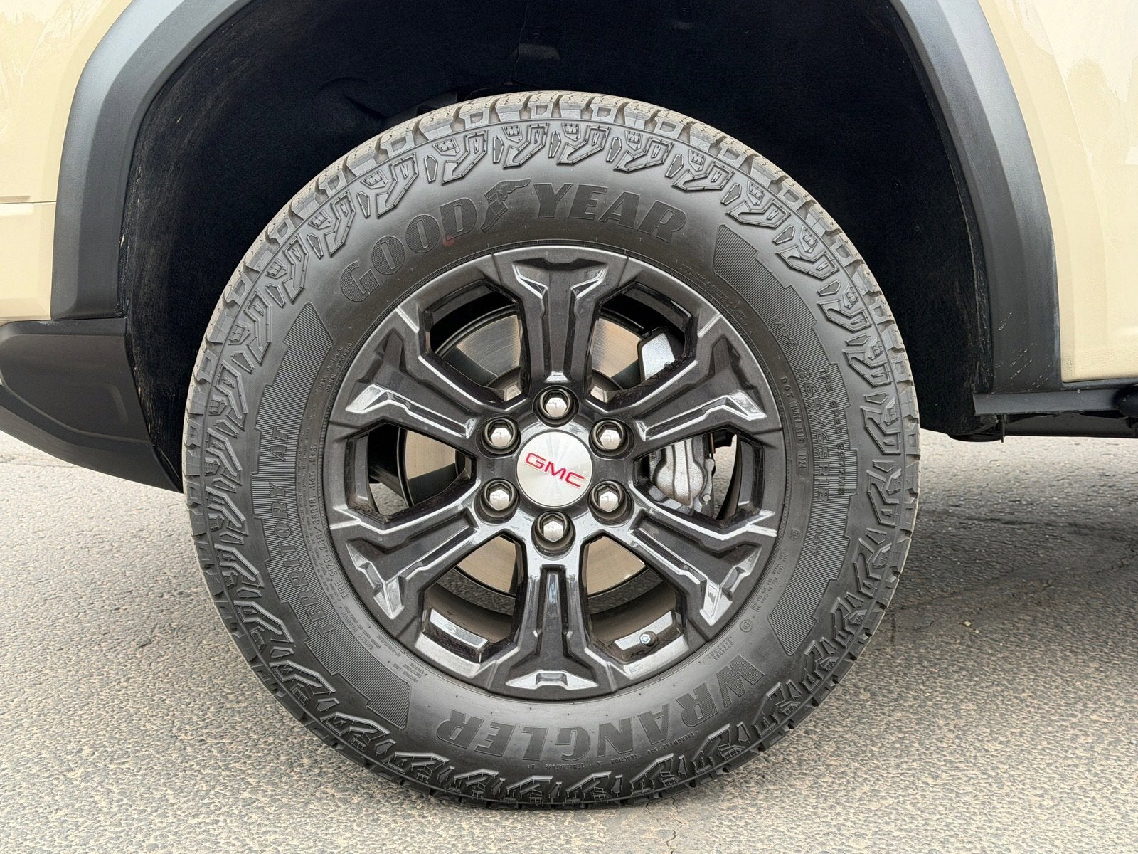 2024 GMC Canyon Elevation