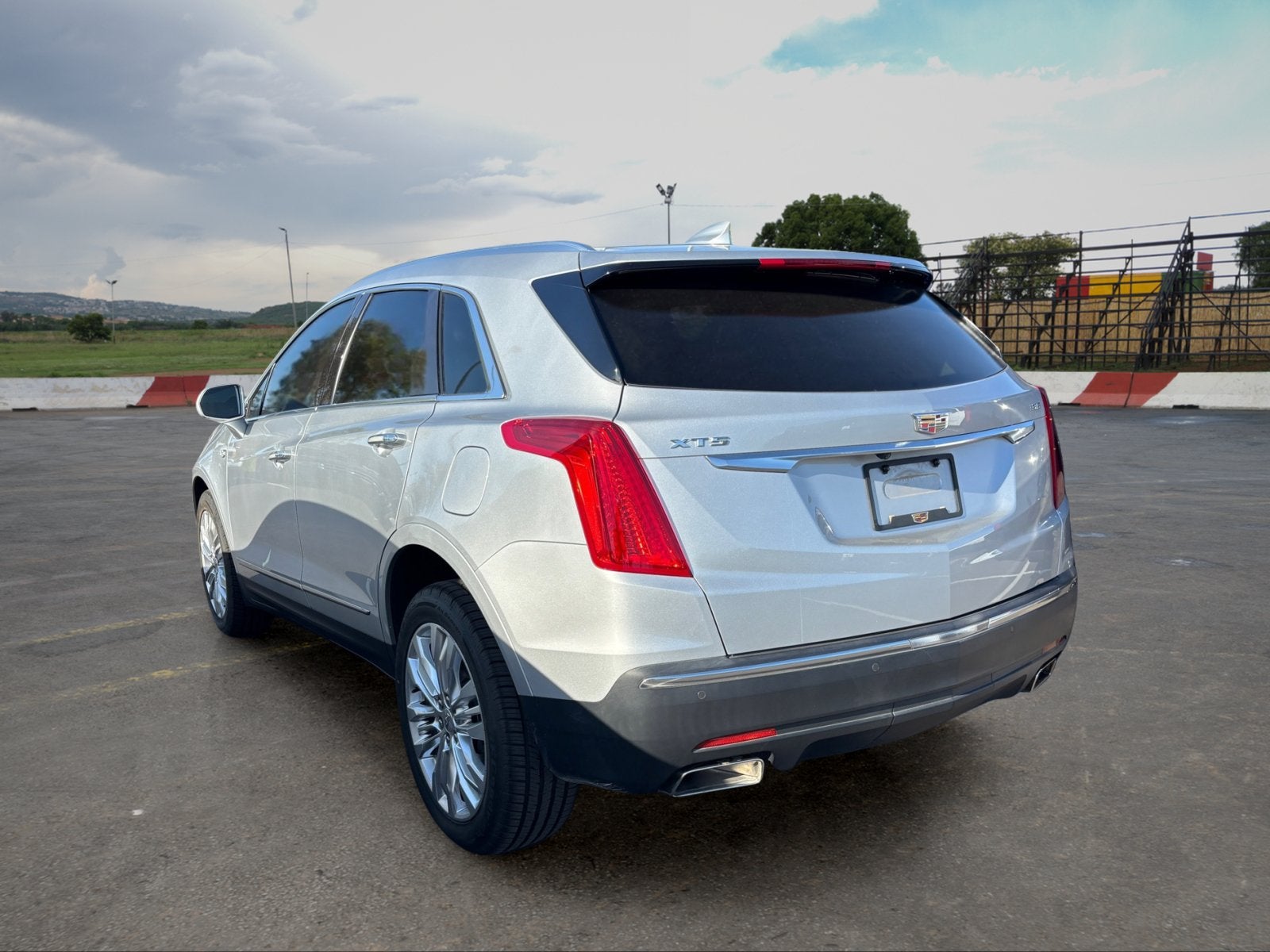 2017 Cadillac XT5 Premium Luxury FWD