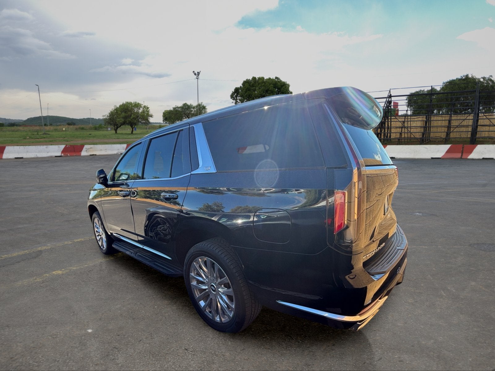 2023 Cadillac Escalade RWD Premium Luxury