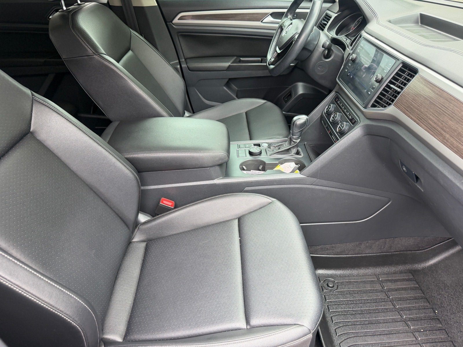 2019 Volkswagen Atlas 3.6L V6 SE w/Technology R-Line