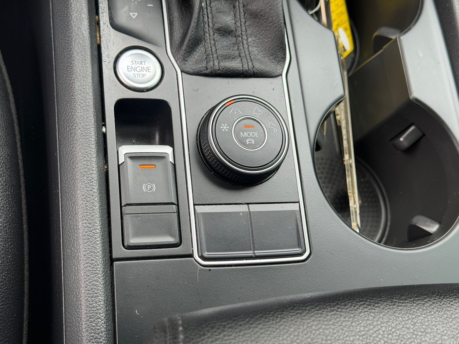 2019 Volkswagen Atlas 3.6L V6 SE w/Technology R-Line