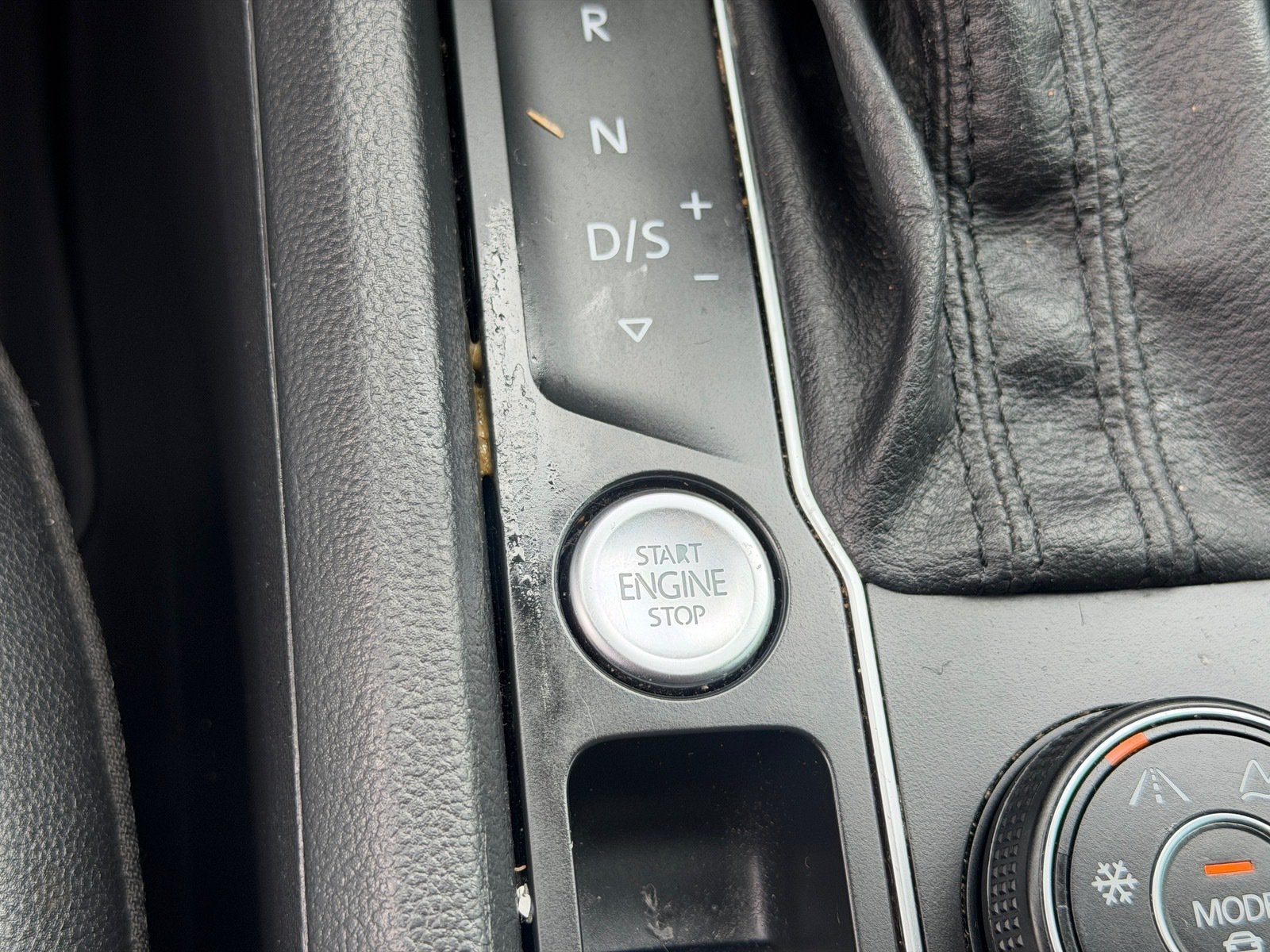 2019 Volkswagen Atlas 3.6L V6 SE w/Technology R-Line