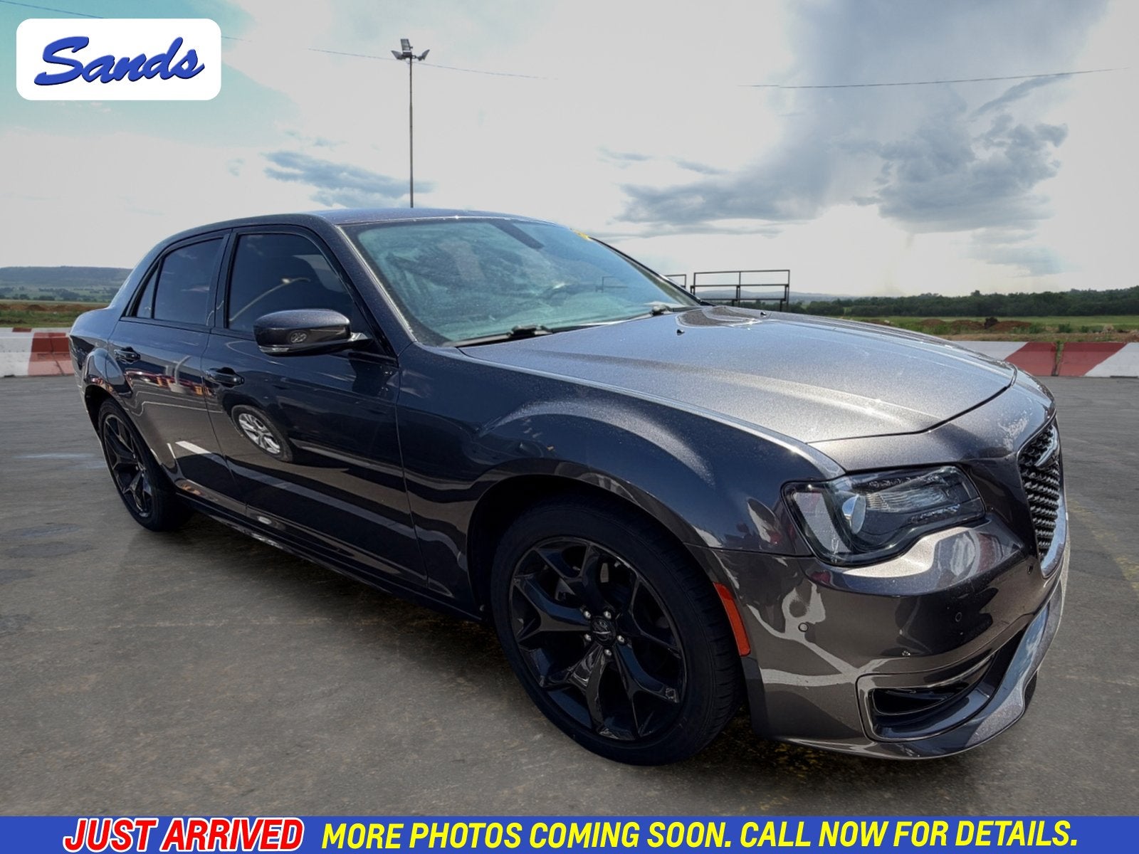 2022 Chrysler 300 Touring L's photo