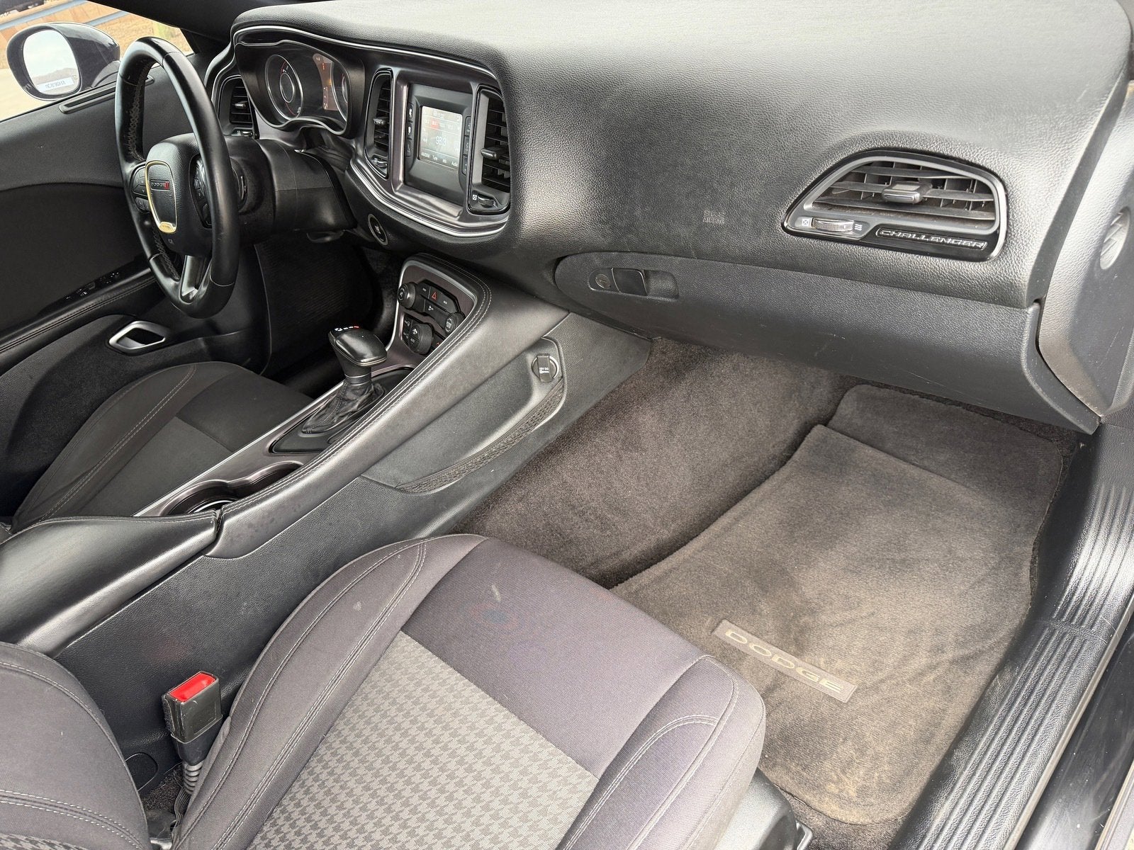 2015 Dodge Challenger SXT