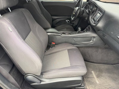 2015 Dodge Challenger SXT