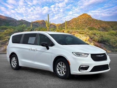 2024 Chrysler Pacifica Touring L