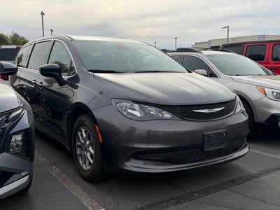 2023 Chrysler Voyager LX