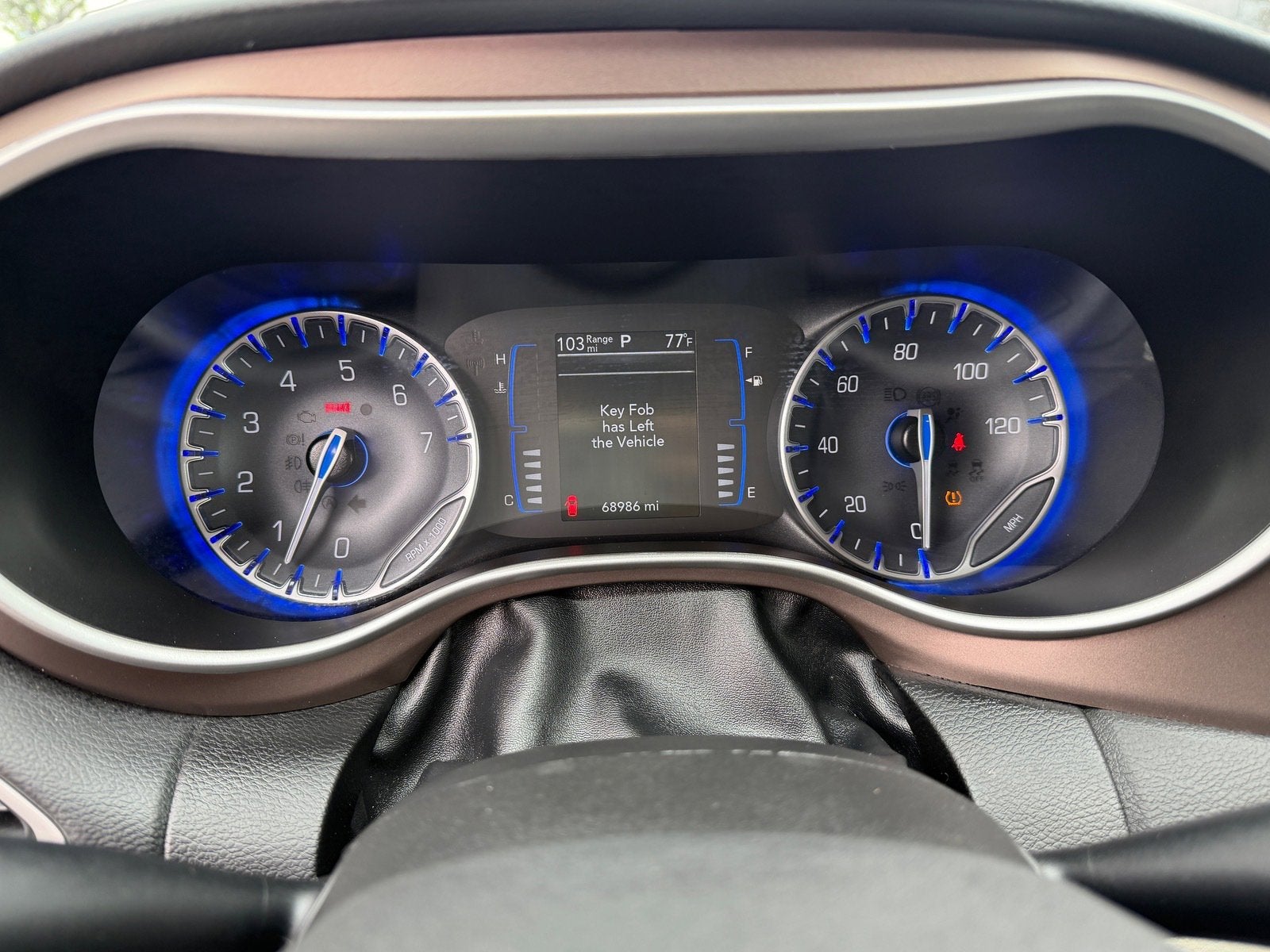 2023 Chrysler Voyager LX