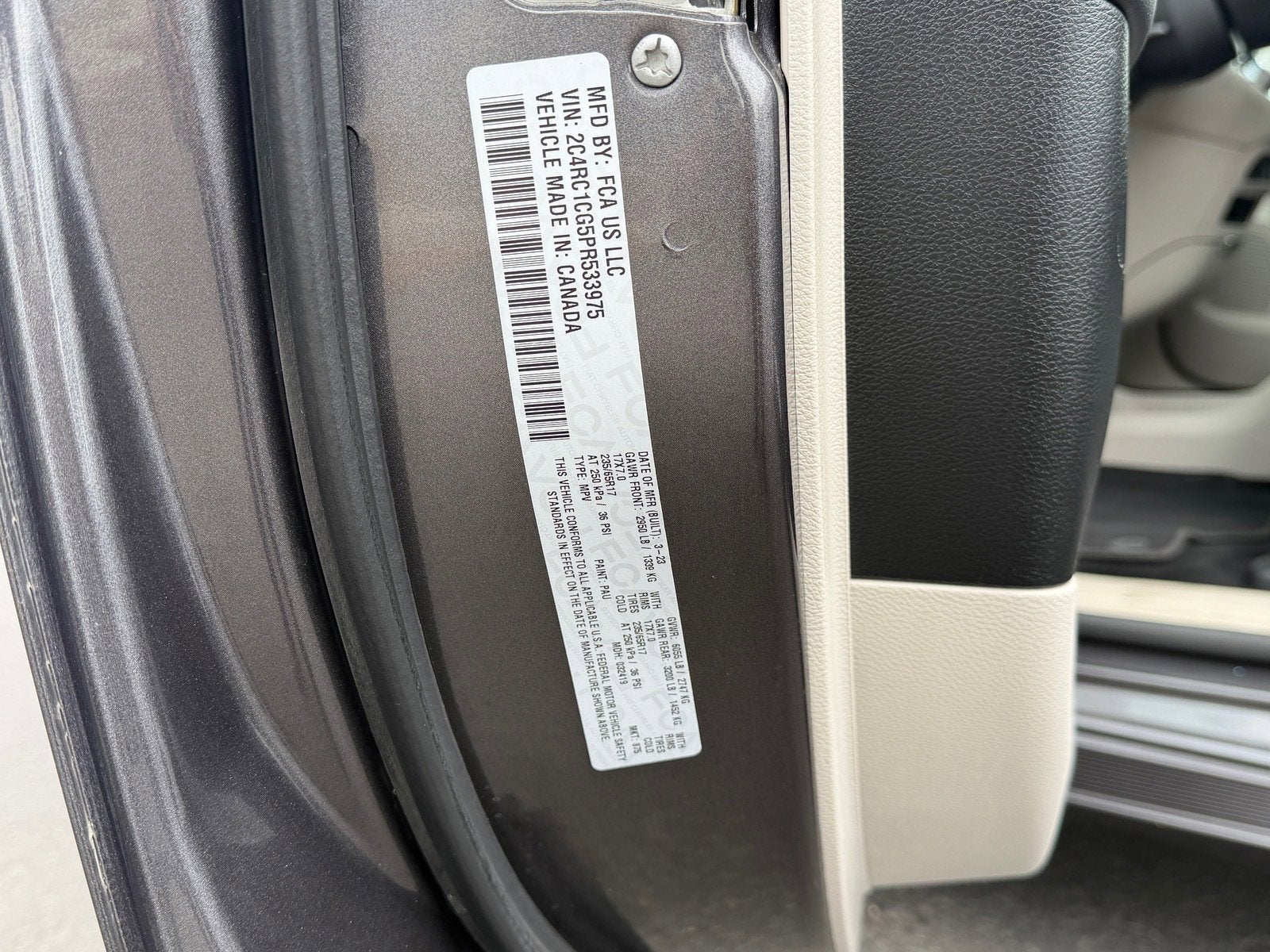 2023 Chrysler Voyager LX