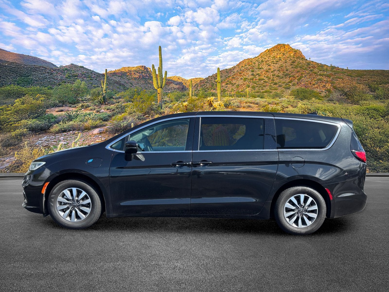 2023 Chrysler Pacifica Hybrid Touring L