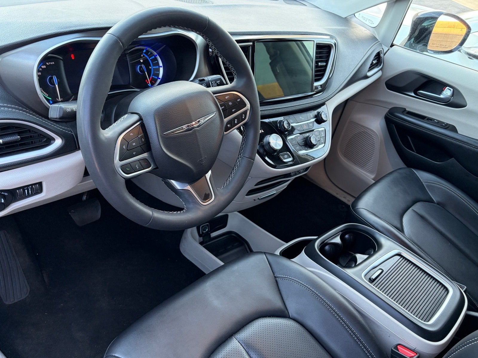 2024 Chrysler Pacifica Hybrid Select