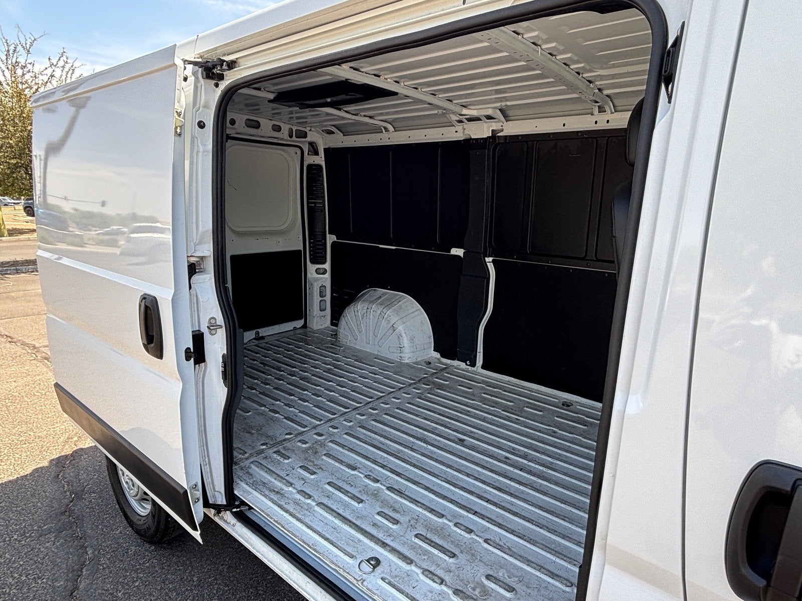 2025 RAM ProMaster Cargo Van Tradesman