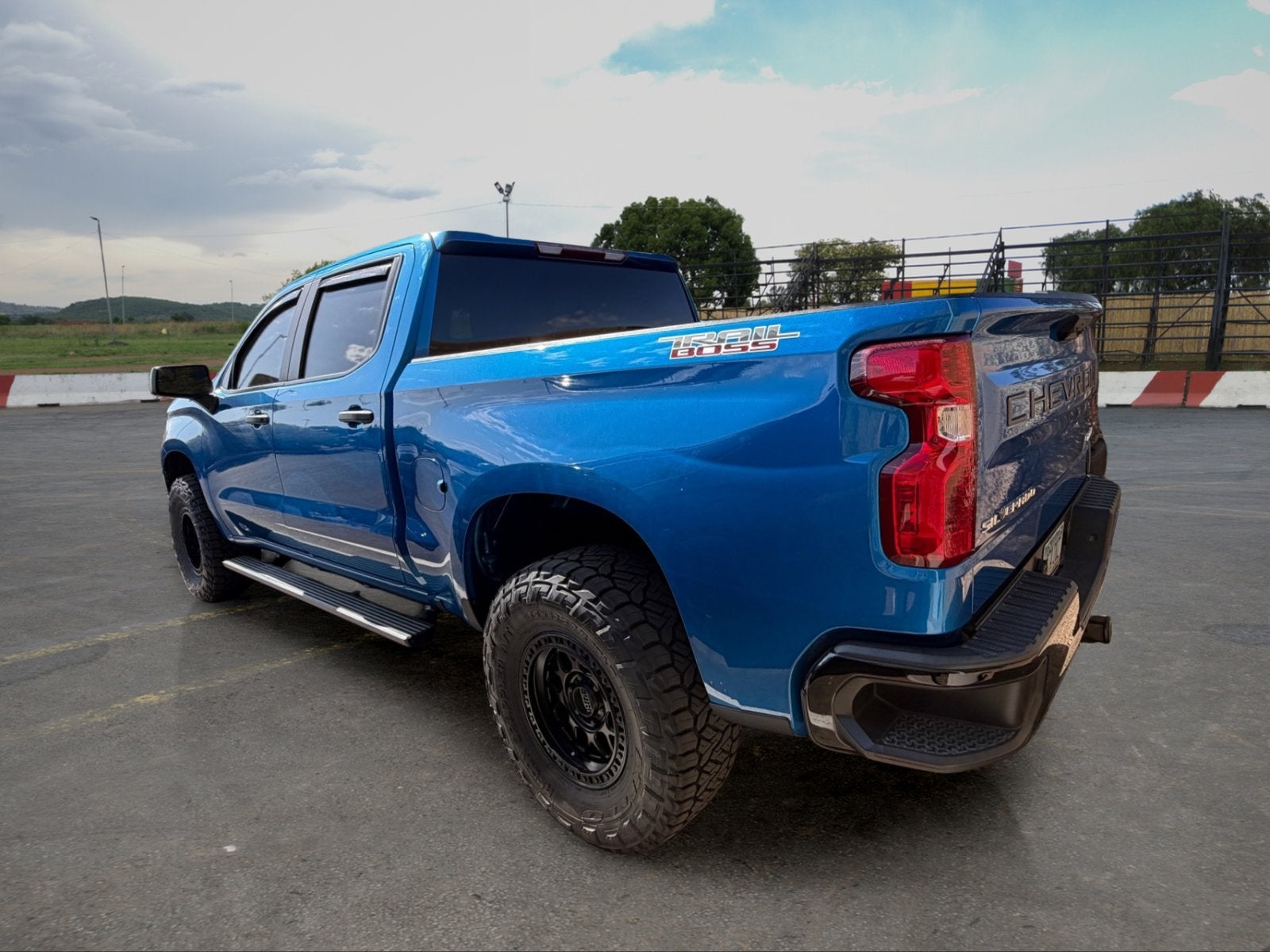 2023 Chevrolet Silverado 1500 Custom Trail Boss