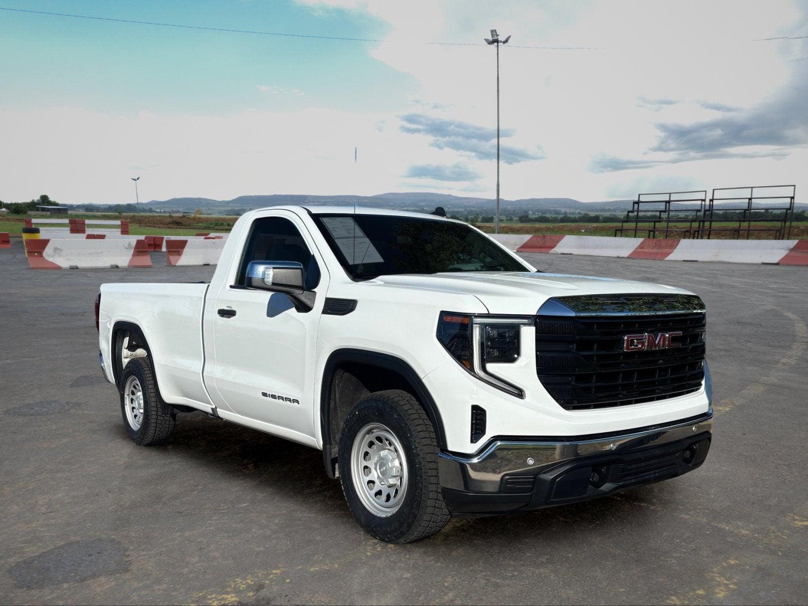 2025 GMC Sierra 1500 Pro