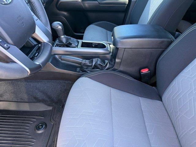 2022 Toyota Tacoma 2WD SR5