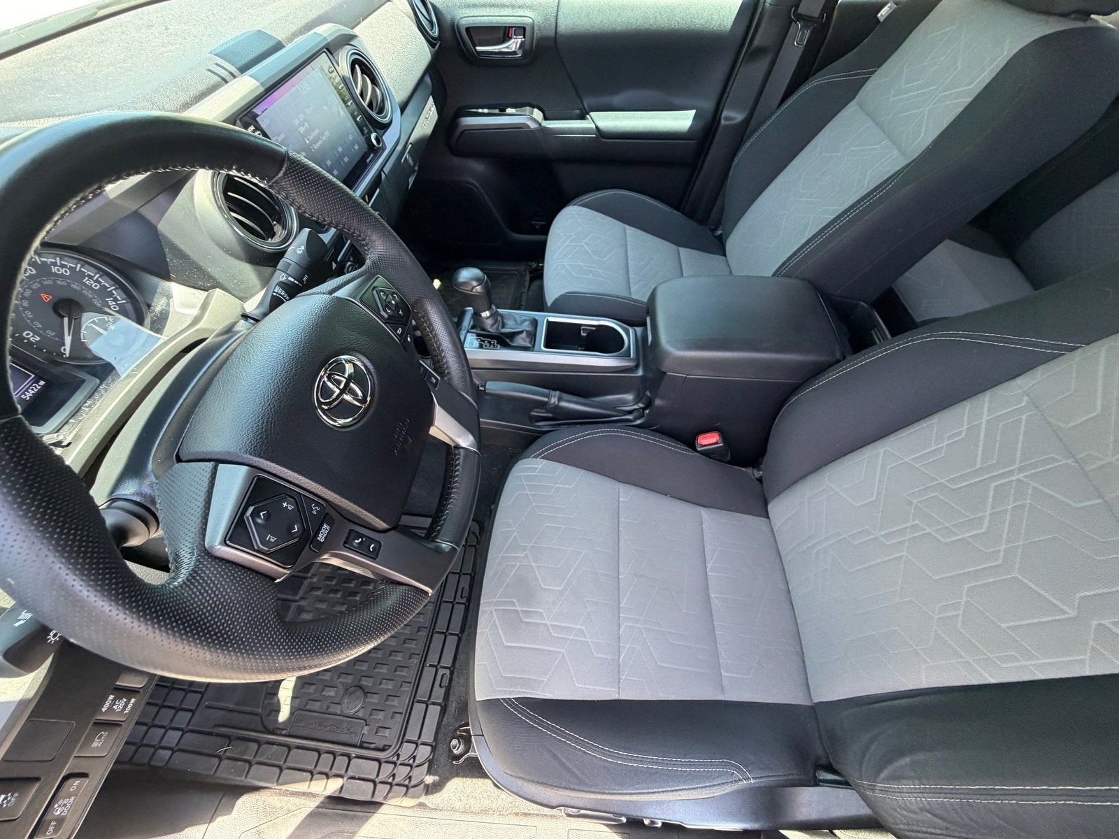 2022 Toyota Tacoma 4WD SR