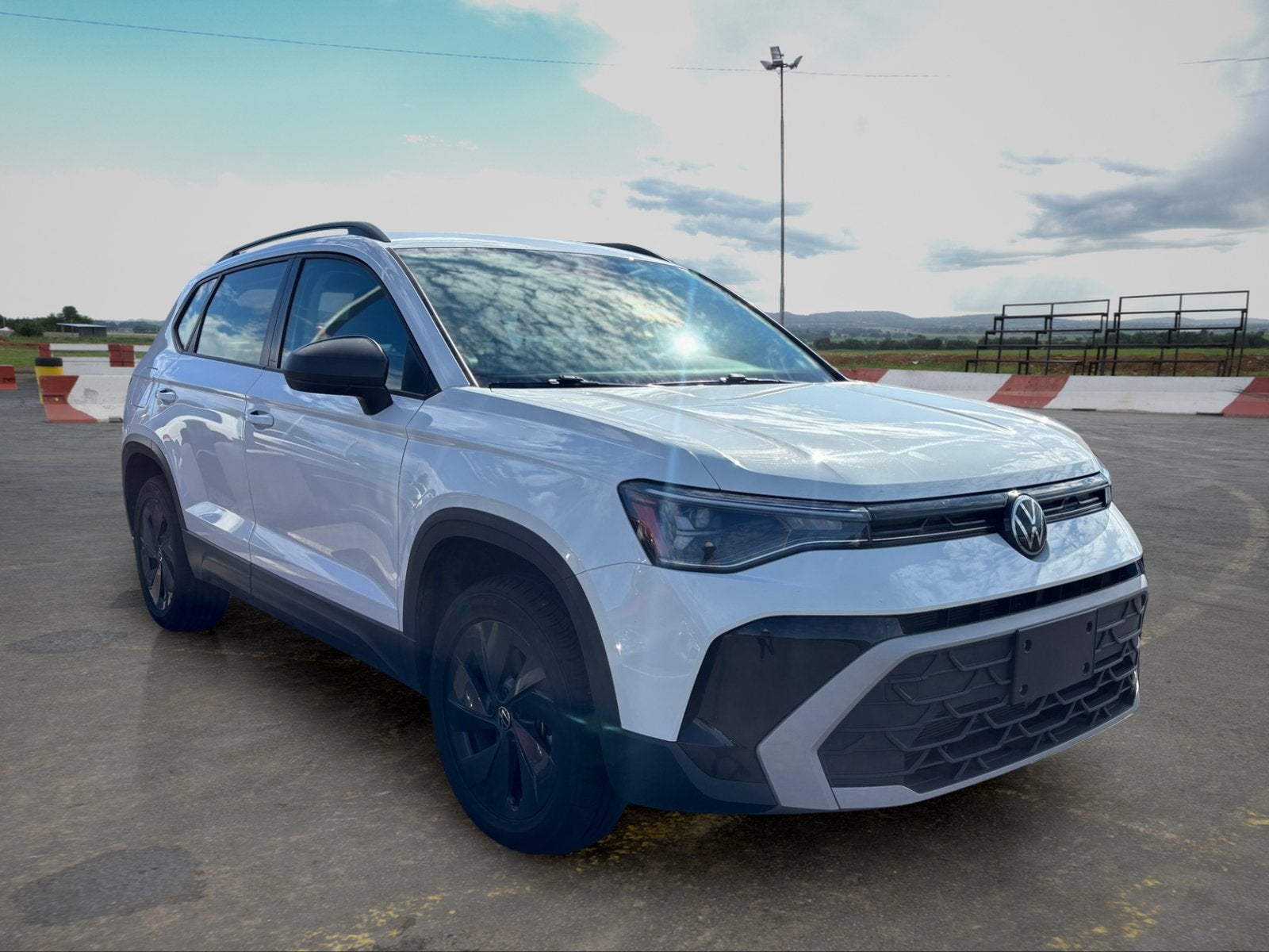 2025 Volkswagen Taos S