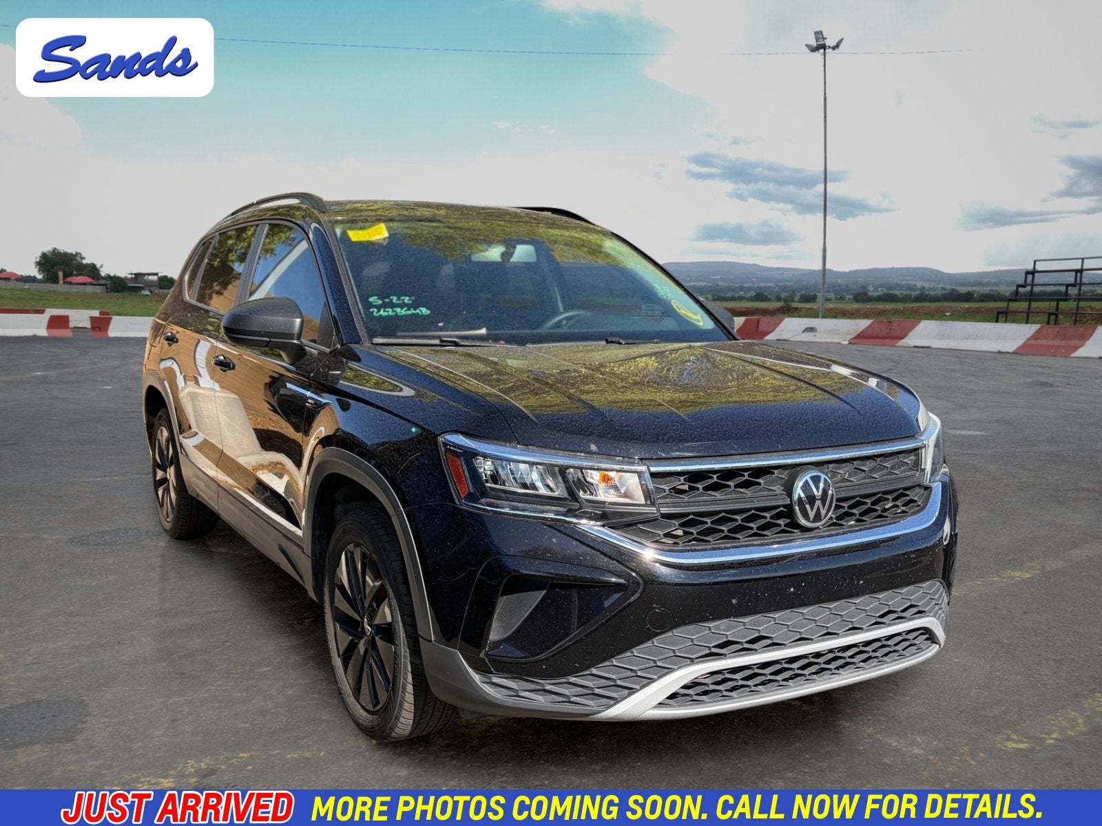 2022 Volkswagen Taos 1.5T S's photo
